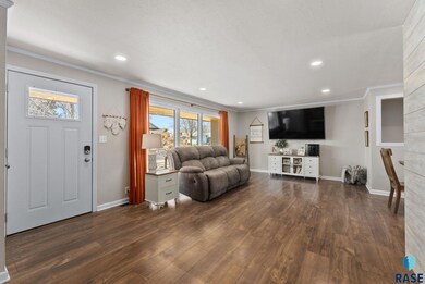 2220 E Sylvan Cir, Brandon, SD 57005 - photo 3