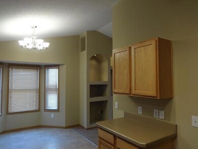 949 Rowland Ave, Columbus, OH 43228 - photo 3