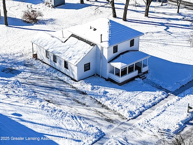 208 Dutton St, Eaton Rapids, MI 48827 - photo 2