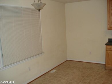 Kitchen - Kitchen Eating Area