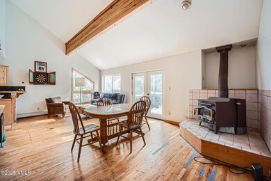 160 Riverside Ct 4 - MLS Sized - 005 - 0