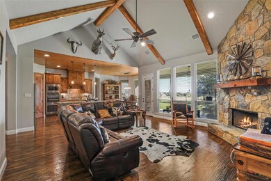 219 Maral Ln, Azle, TX 76020 - photo 5