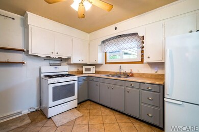 505 S Wagner Ave, Wapakoneta, OH 45895 - photo 5