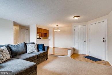 821 Stratford Way unit J, Frederick, MD 21701 - photo 2