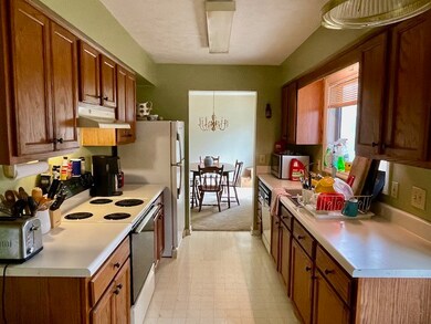 904 Hollins Rd, Auburn, AL 36830 - photo 4