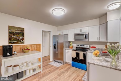 8650 Billingsley Rd, White Plains, MD 20695 - photo 5