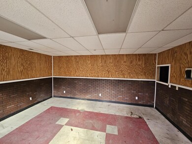 120 S Main St, Evarts, KY 40828 - photo 6