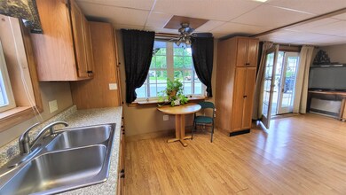 239 U S 3, Lincoln, NH 03251 - photo 5