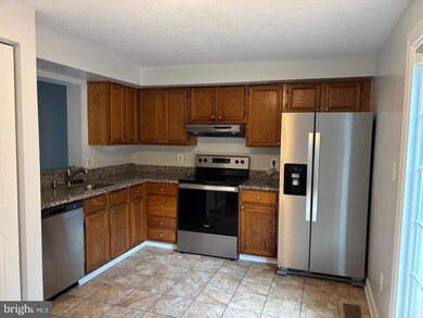 9323 Cabot Ct, Laurel, MD 20723 - photo 6