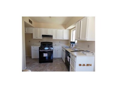 Kitchen. 11343 Quintana - kitchen