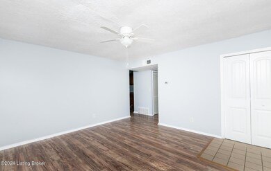 6806 Nalery Way, Louisville, KY 40228 - photo 4