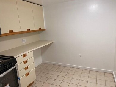 140 Place Ln unit 140, Woburn, MA 01801 - photo 3