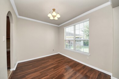 FORMAL DINING
