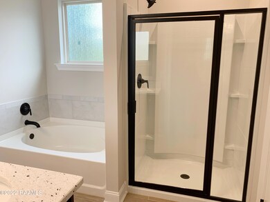 BI104 Primary Bath 2