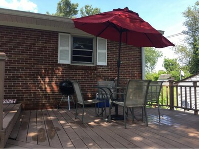 1423 Stoneybrook Dr, Johnson City, TN 37601 - photo 5