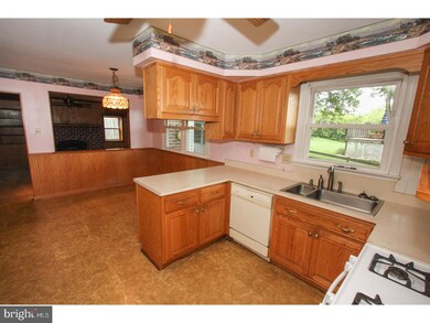 301 Sweinhart Rd, Boyertown, PA 19512 - photo 5