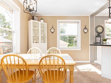 9856 Drury Ln, Westchester, IL 60154 - photo 7