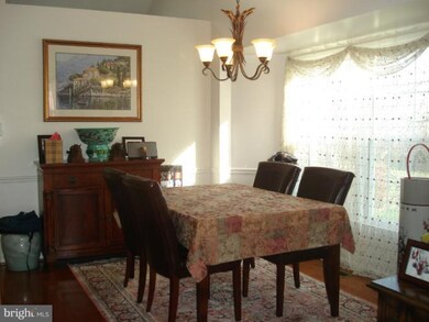 13223 Stone Heather Dr, Herndon, VA 20171 - photo 3