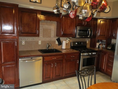 3438 Oakmont St, Philadelphia, PA 19136 - photo 7