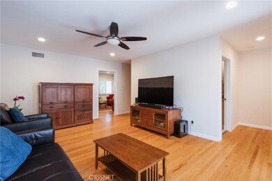 4902 Reforma Rd, Woodland Hills, CA 91364 - photo 7