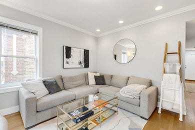 1250 W Cornelia Ave unit 3S, Chicago, IL 60657 - photo 3