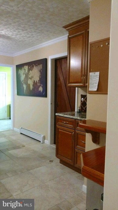 34 Sugarplum Rd, Levittown, PA 19056 - photo 6