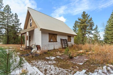 301 W Mill St, Cascade, ID 83611 - photo 6