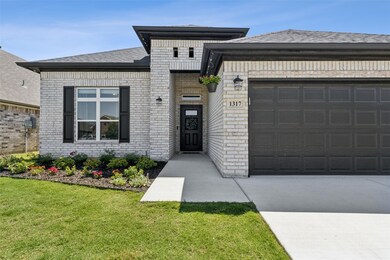 1317 Ridgeview Dr, Weatherford, TX 76086 - photo 2