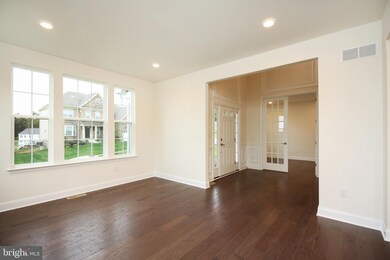 5070 Majestic Dr, Coopersburg, PA 18036 - photo 6