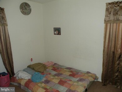 128 Polk Dr, Manassas Park, VA 20111 - photo 2