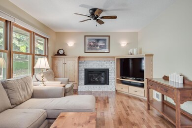 17720 Leemans Ct, Minnetonka, MN 55345 - photo 3