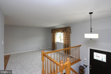 6112 Lori Ln, Elkridge, MD 21075 - photo 3
