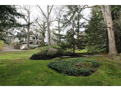 Exterior Back expansive , private back yard
