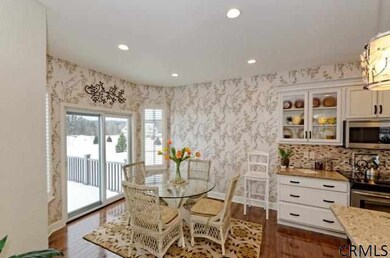 17 St Marks Square, Guilderland, NY 12159 - photo 2