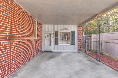 135 Pandora Dr, Goose Creek, SC 29445 - photo 6