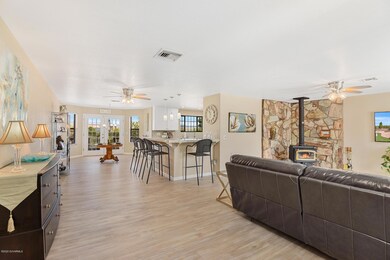 1570 S Mountain View Dr-0008