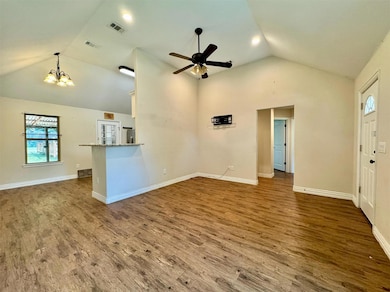 517 W Star St, Denison, TX 75020 - photo 5