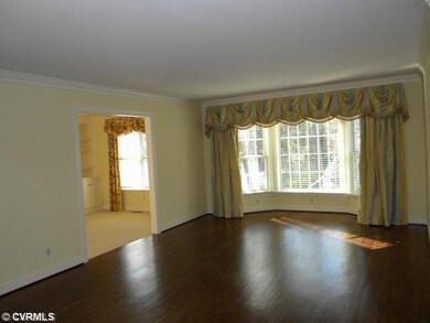 Living Room - Living room with dining area, entran