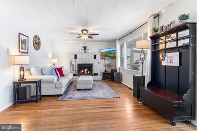 404 Edwards Dr, Brookhaven, PA 19015 - photo 3