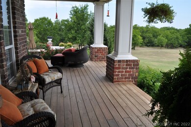 Front porch looking north
