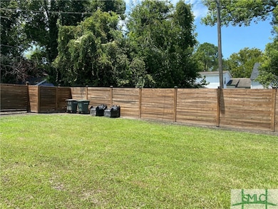 1015 E 32nd St, Savannah, GA 31401 - photo 4