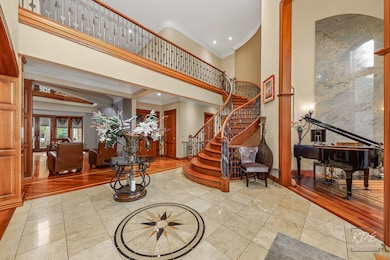 904 S Edgewood Ln, Mount Prospect, IL 60056 - photo 6