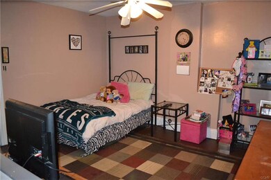 218 N 13th St, Allentown, PA 18102 - photo 5