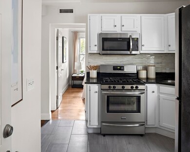 233 Cardinal Medeiros Ave unit 1, Cambridge, MA 02141 - photo 3