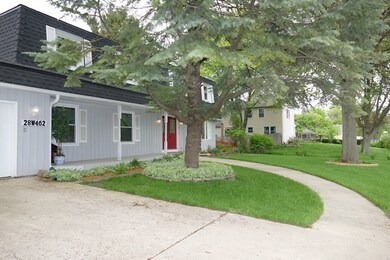 28W462 Leverenz Rd, Naperville, IL 60564 - photo 2