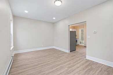 347 Spruce St unit 3, Manchester, NH 03103 - photo 4