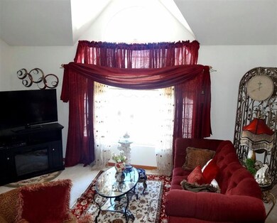 9254 Lane St, Merrillville, IN 46410 - photo 5