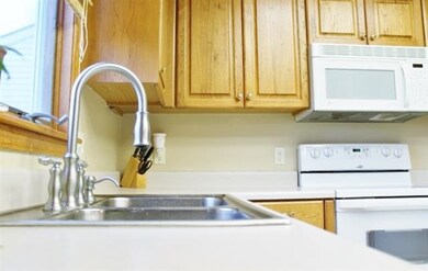 9326 Ballymore Dr, Fort Wayne, IN 46835 - photo 5