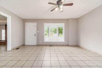 4756 Stiles Ave, Columbus, OH 43228 - photo 6