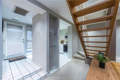 5030 5th Ave unit 212, Pittsburgh, PA 15232 - photo 3